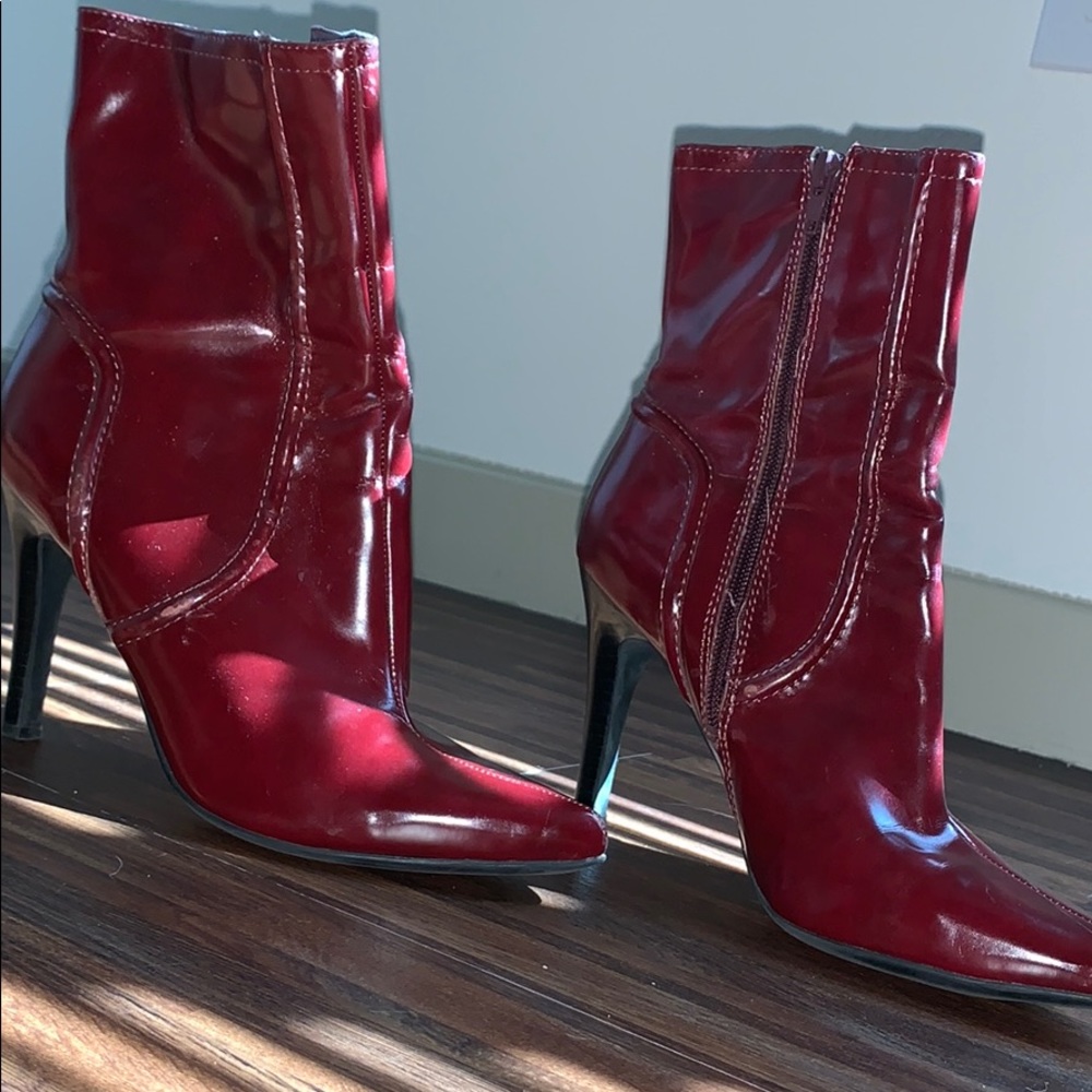 Heeled boots